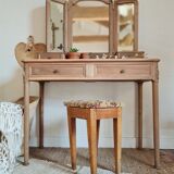 Toilet table dressing table old laid bare