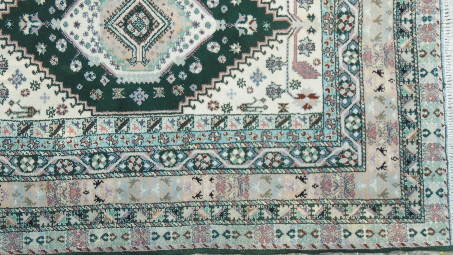 Old  Moroccan rug 200 x 153 cm