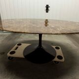 Oval coffee table by Eero Saarinen for Knoll