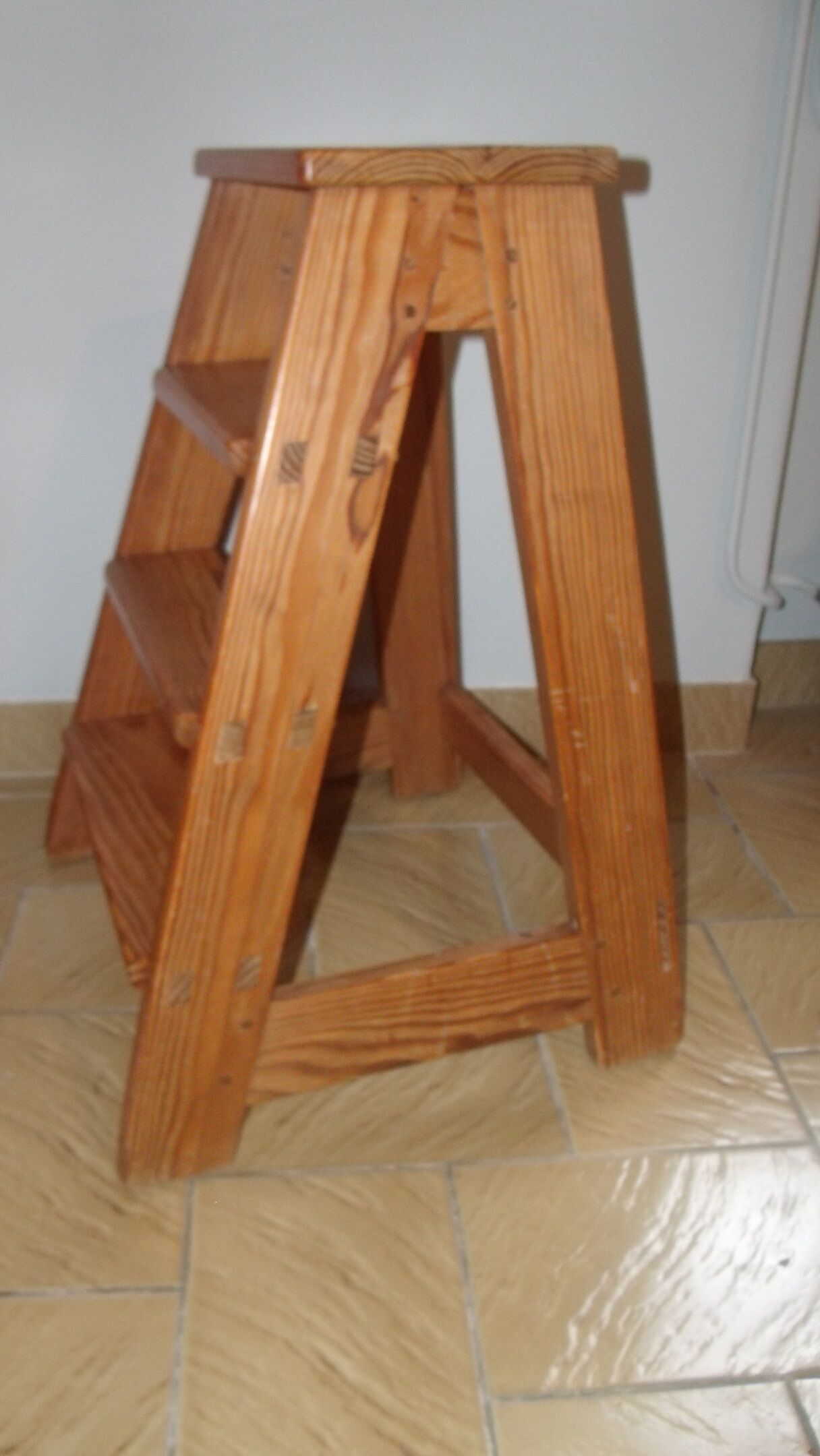 Ladder step wood