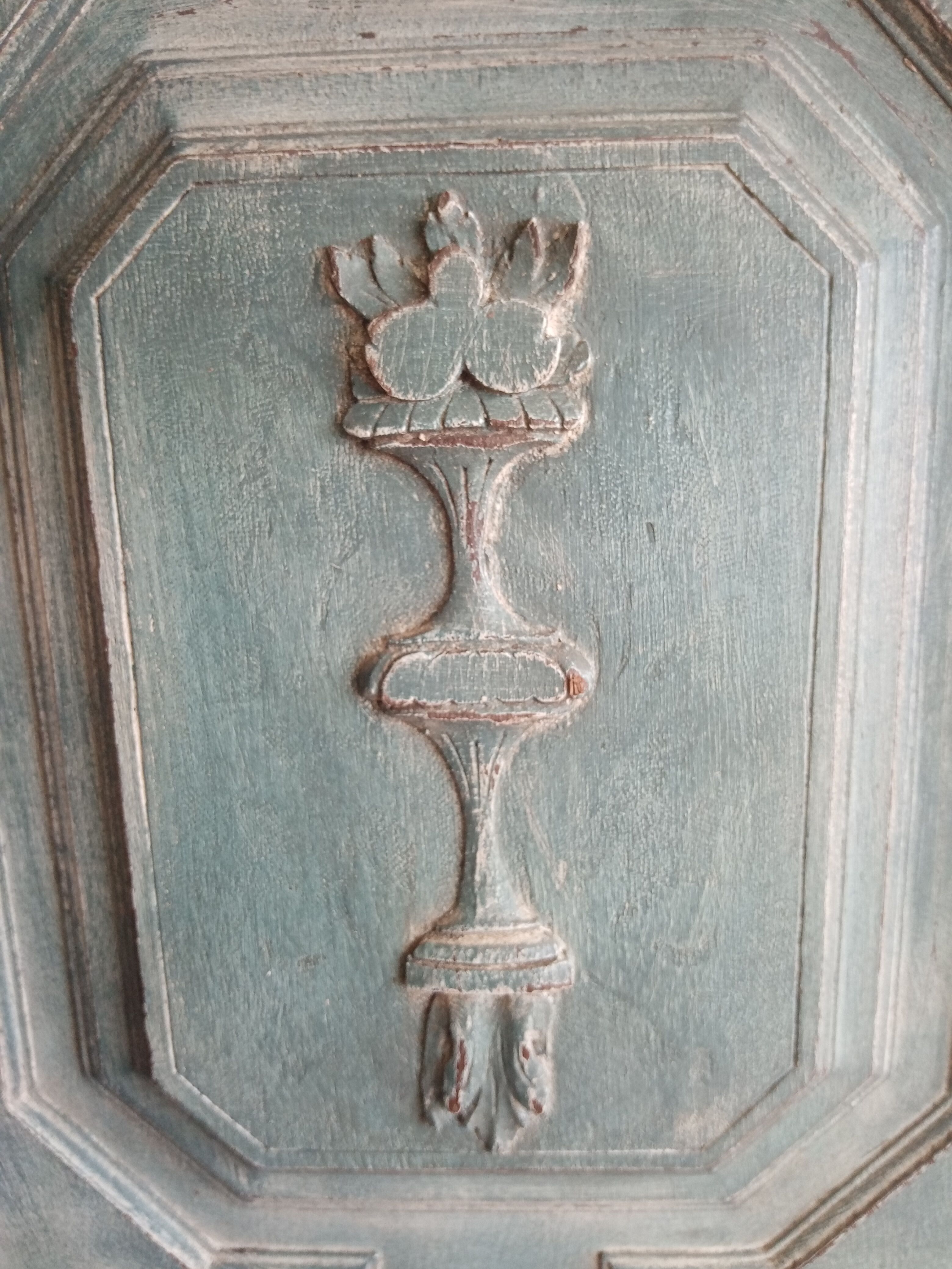 Ancienne porte patinée 64,5 x 59 cm