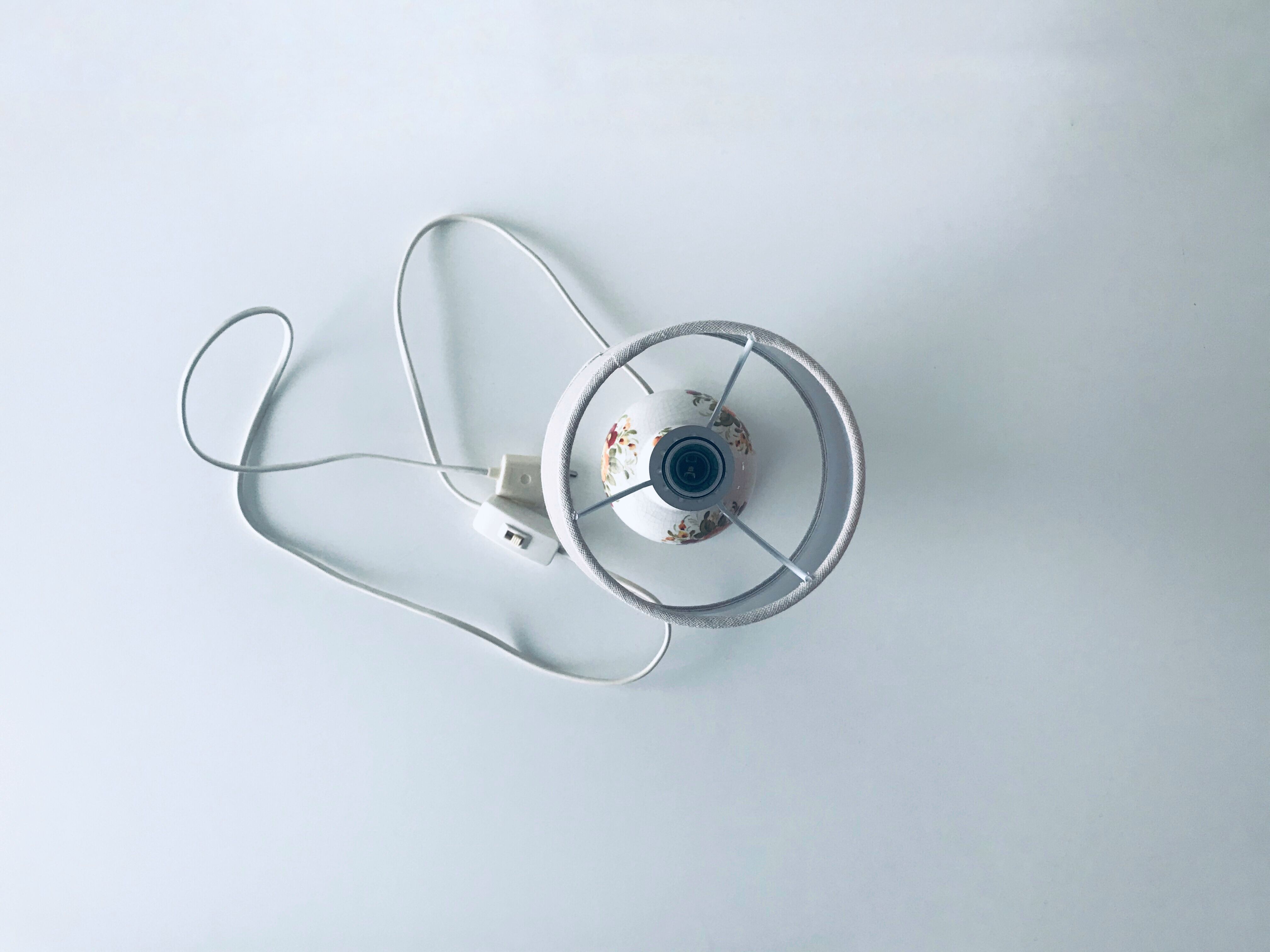 Ceramic lamp floral decoration