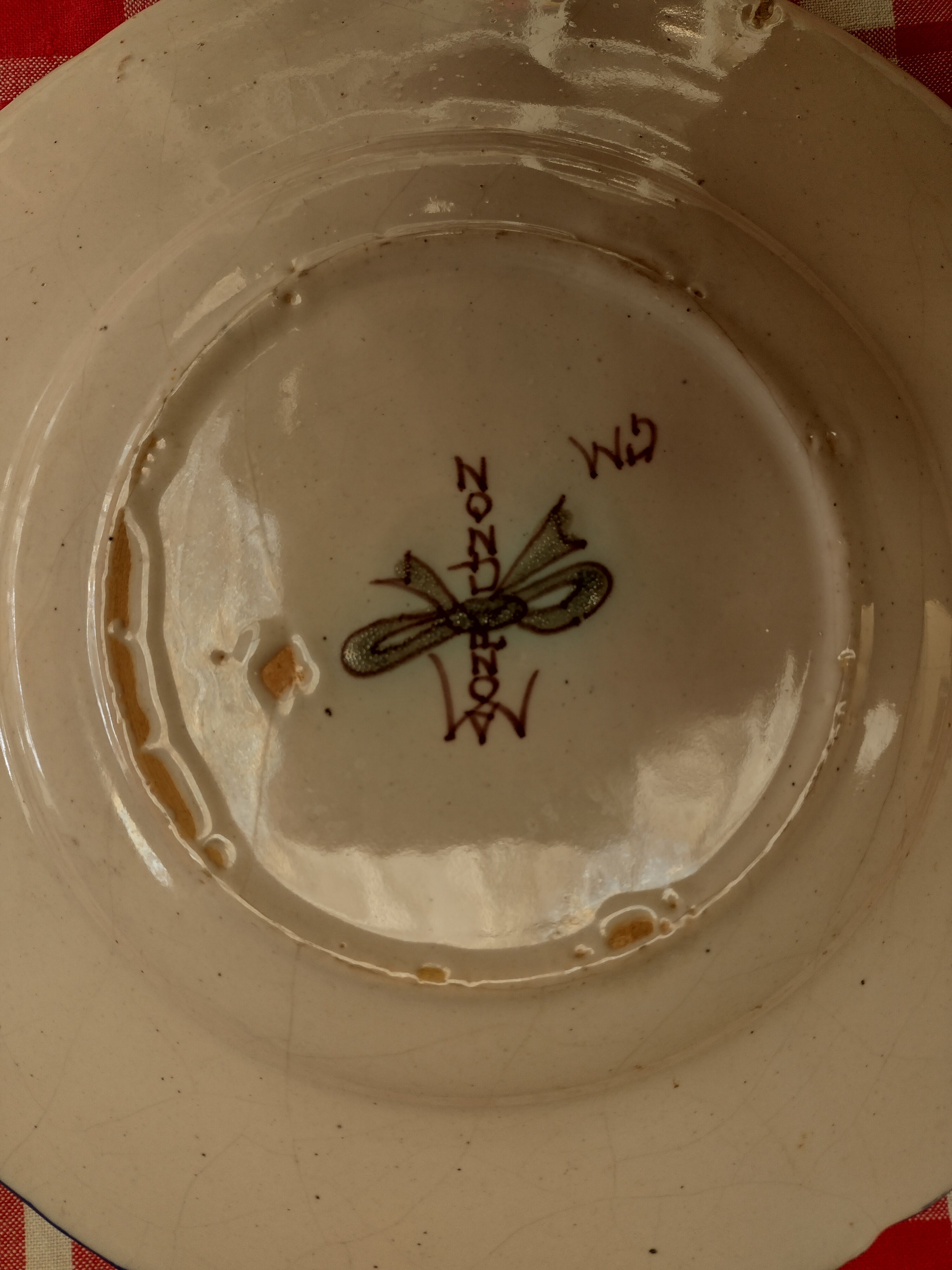4 plates Nevers montagnon early XXth