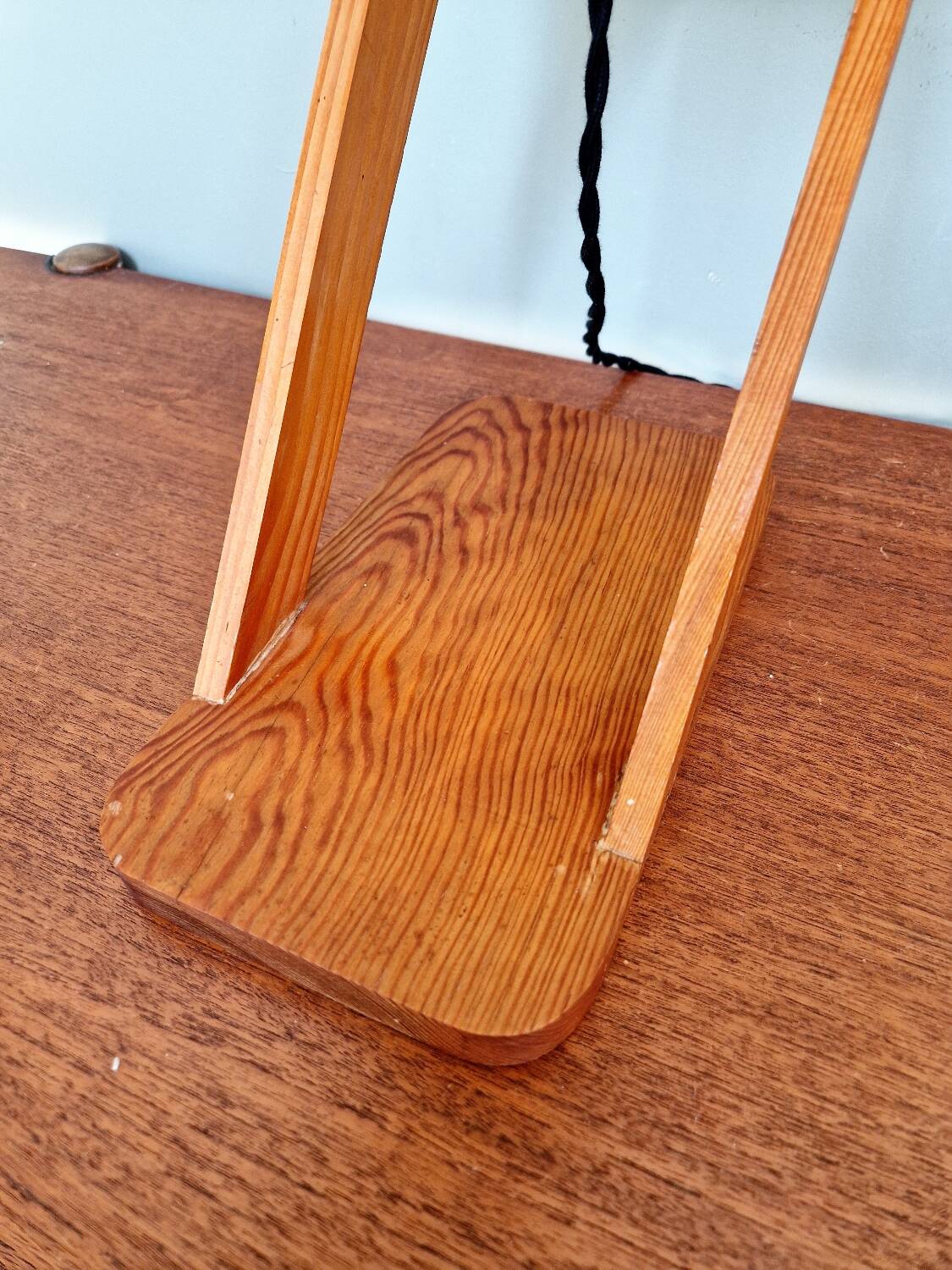Articulated wooden desk lamp, 1960s-70s