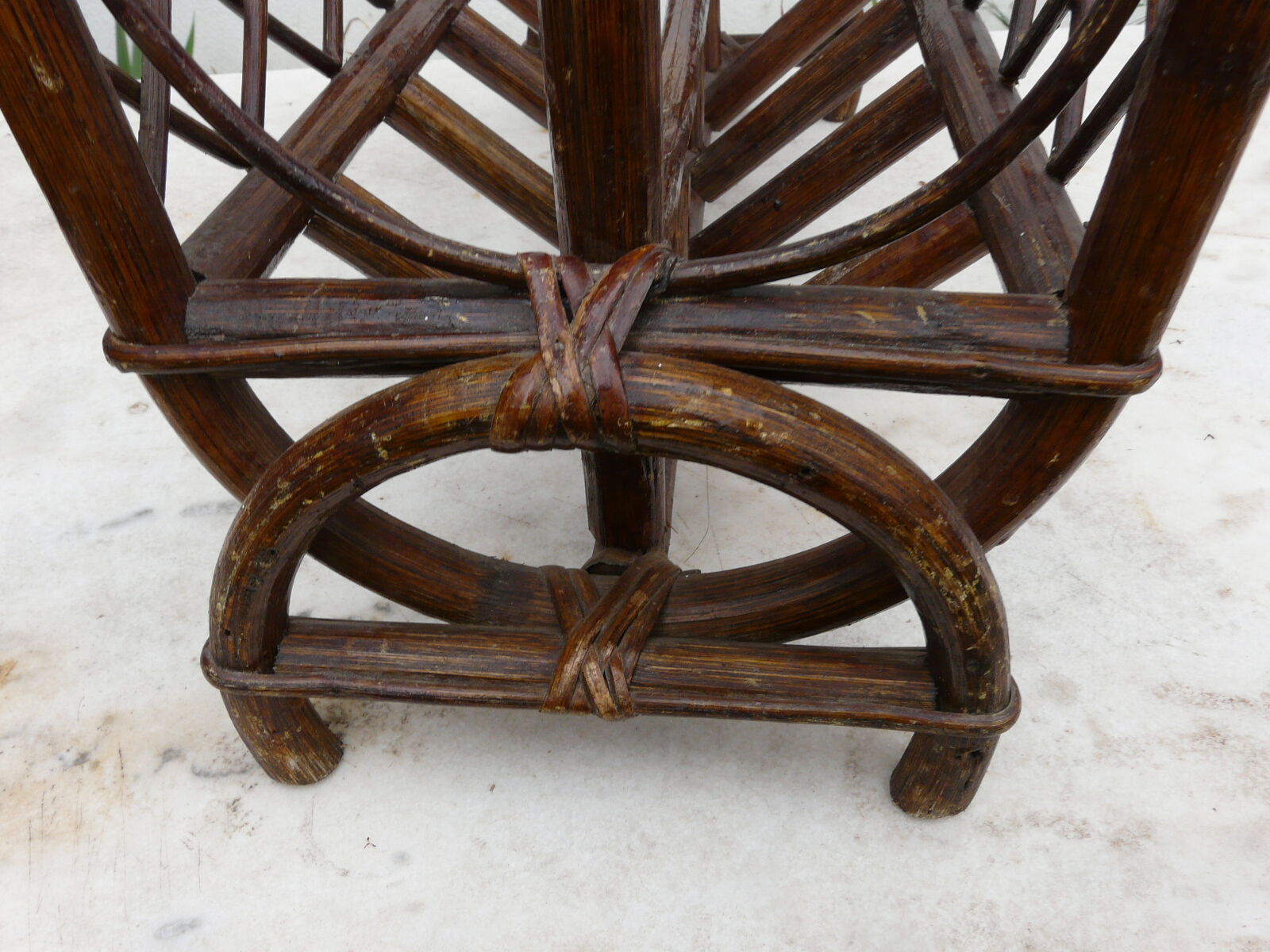 Bamboo and rattan magazine rack 60