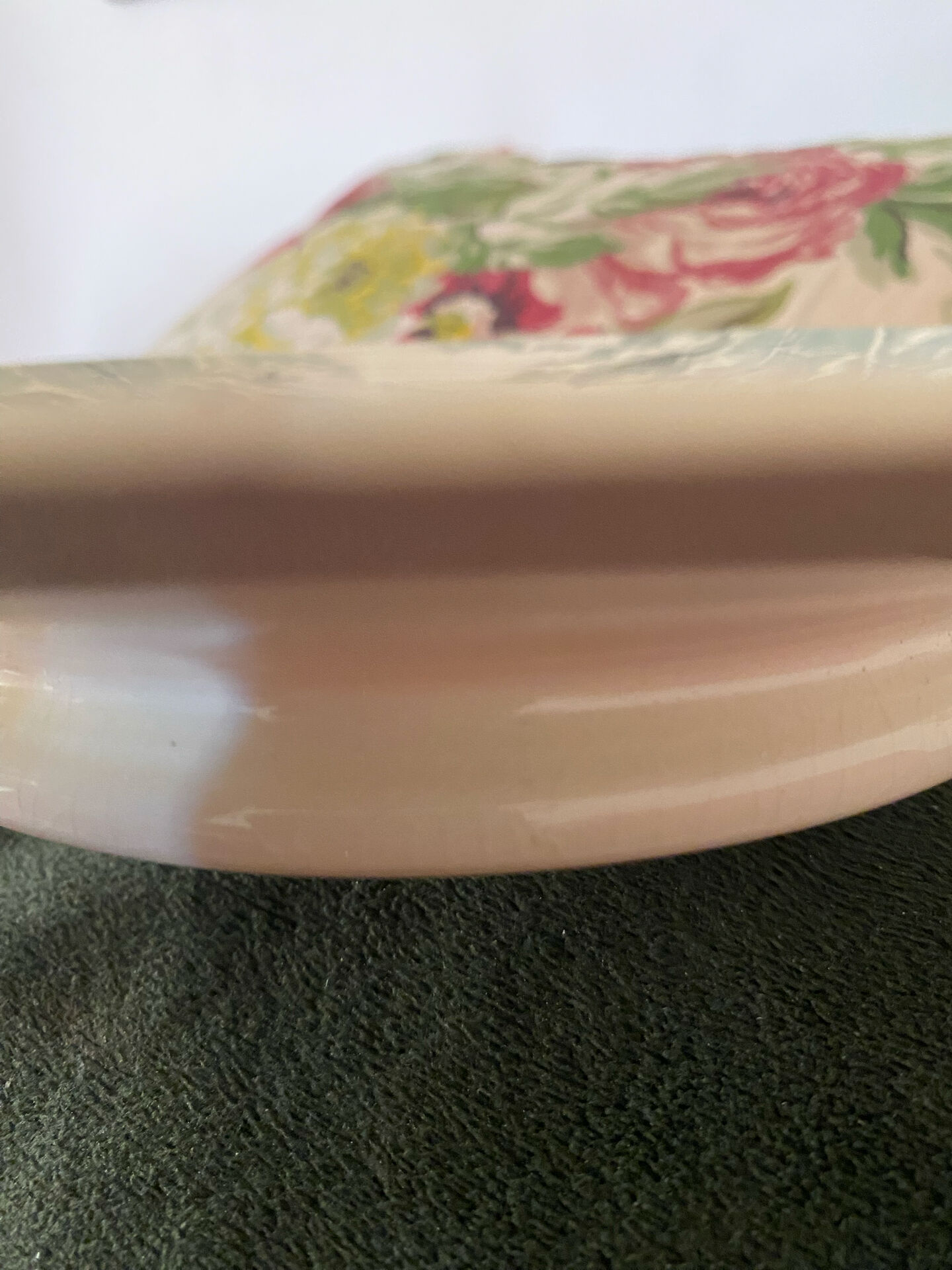 Plate on a presentation stand stamped U&C Sarreguemines Neige.