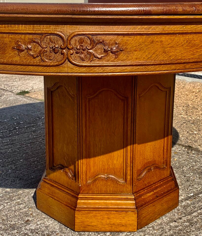 Art Deco table 1930 oval solid oak with extensions