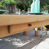 Farm table
