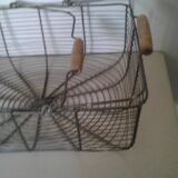 Metal basket with wooden handles