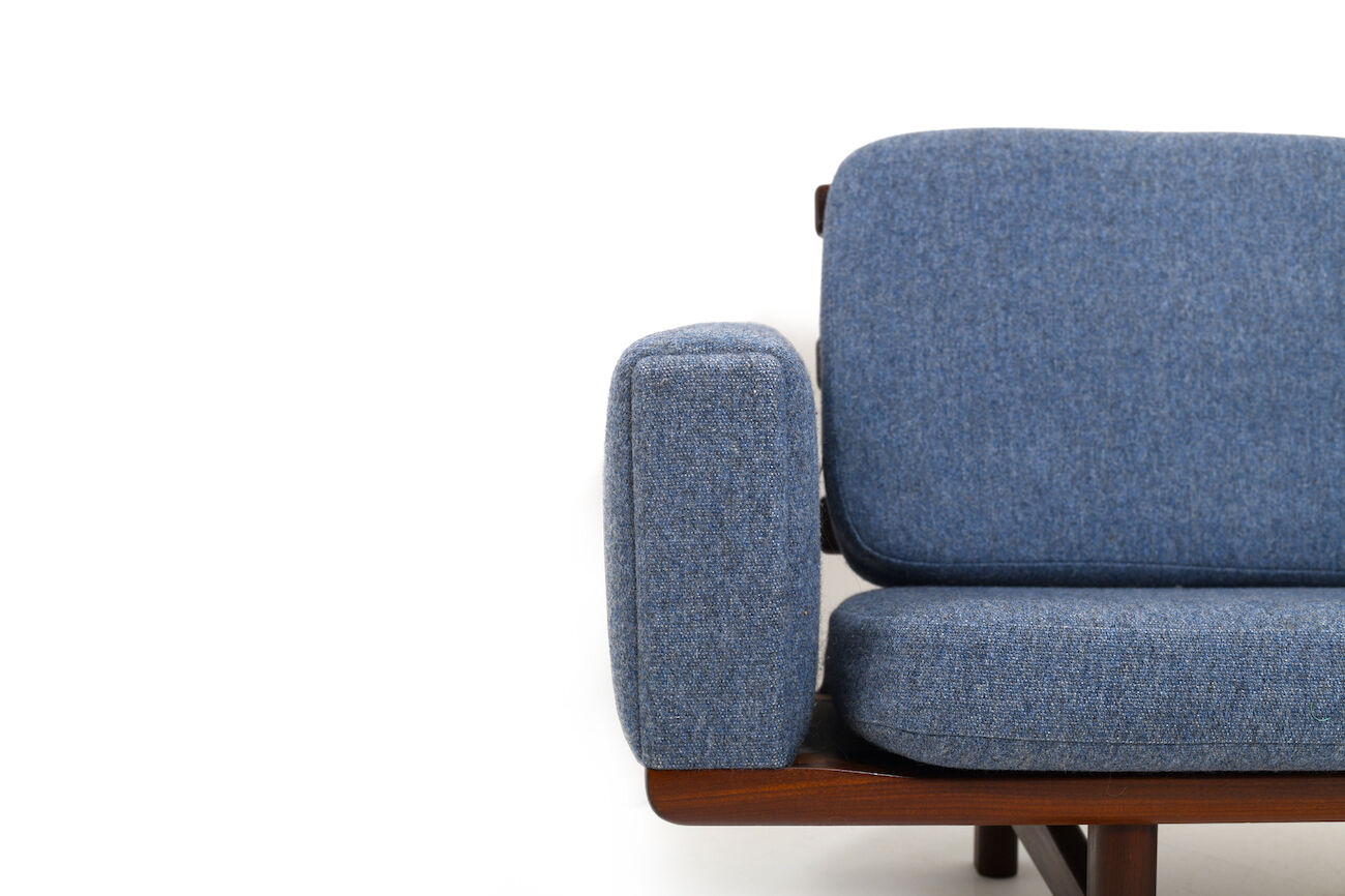Canapé GE-236/4 en teck par Hans J. Wegner pour Getama années 1960