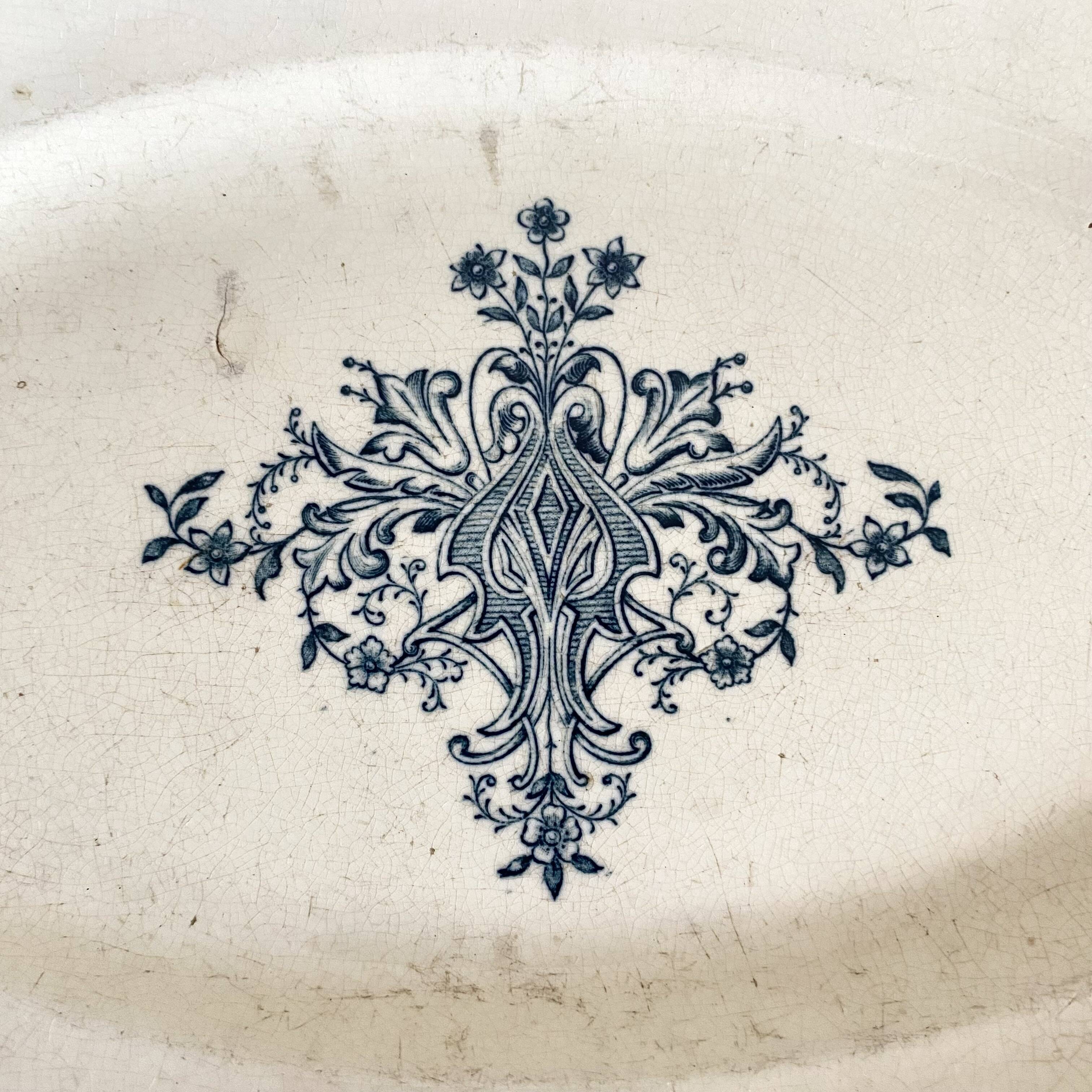 Oval iron earth dish