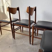 Set of 4 Italian chairs by Gianfranco Frattini.