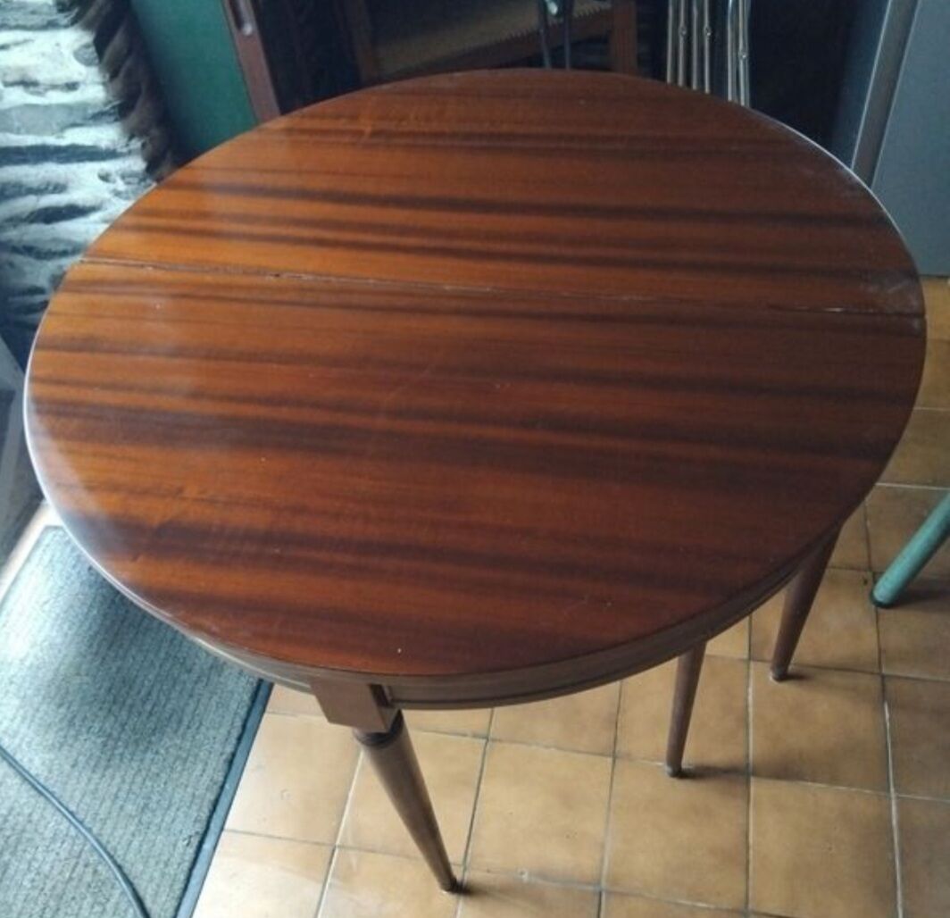 Half-moon table