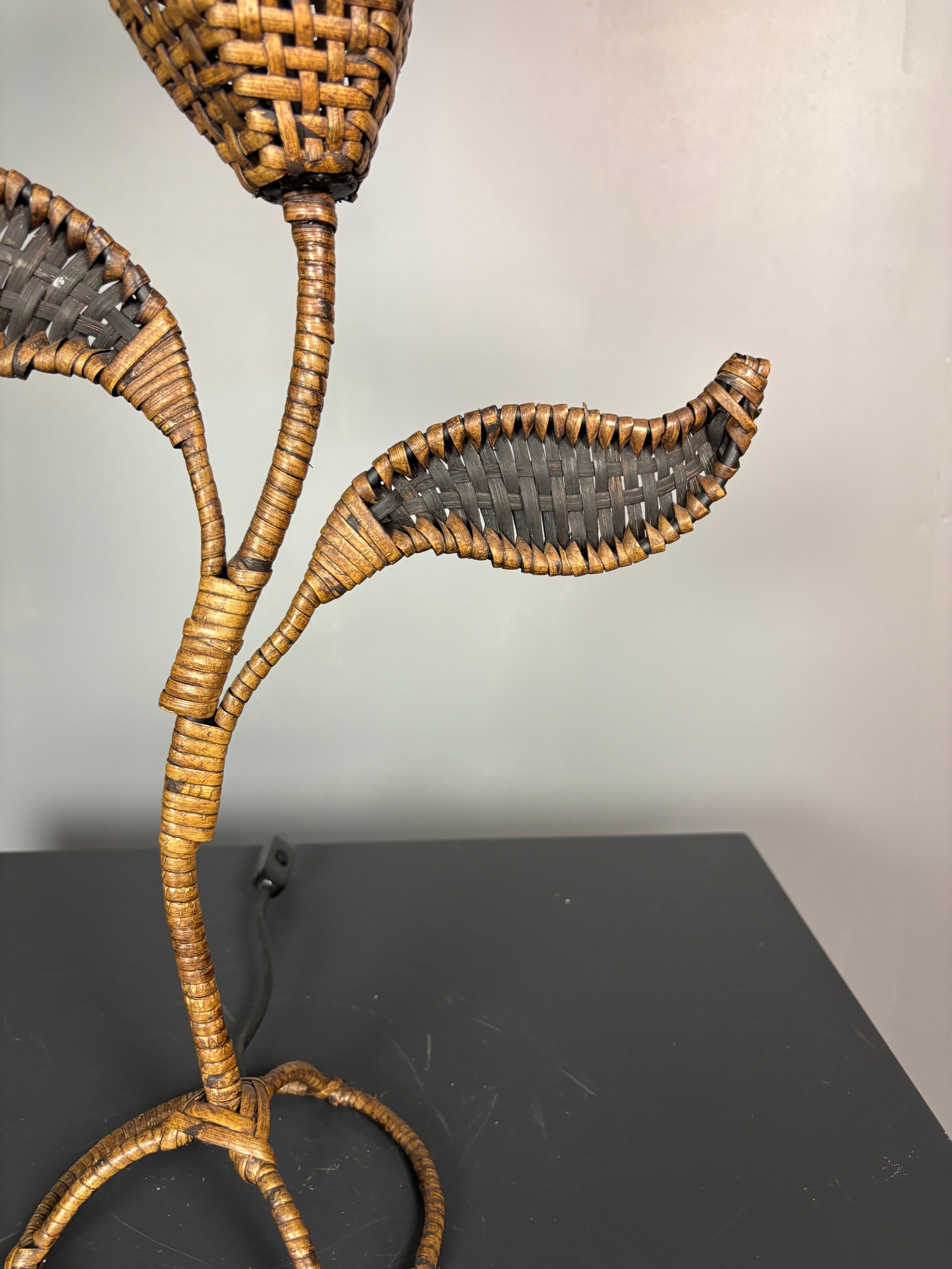 Large midcentury rattan wicker flower table lamp, 1960s