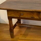 Bressane XVIII walnut table, 2 pulls, a drawer.