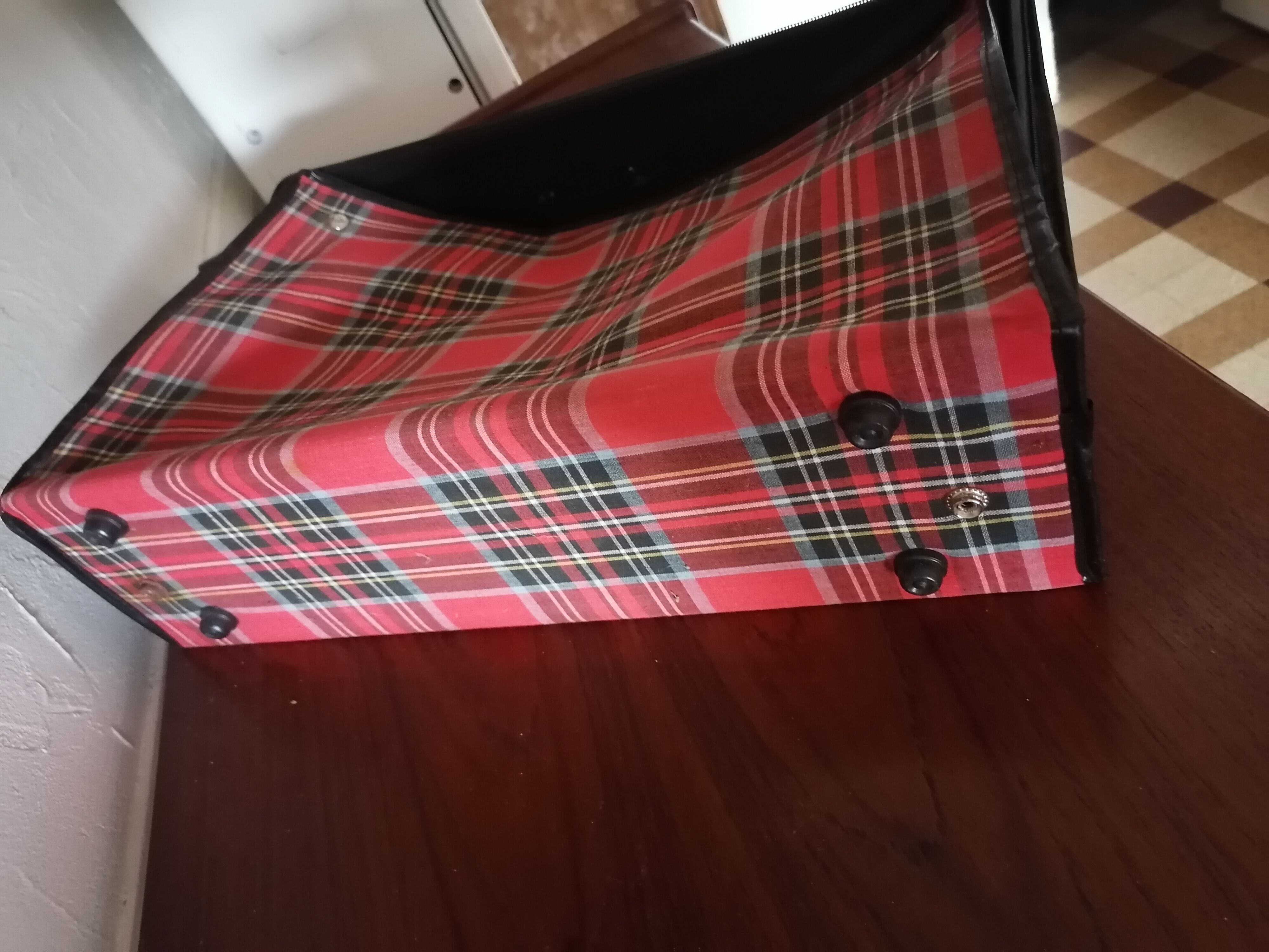 Suitcase old Scottish fabric red 1960/1970