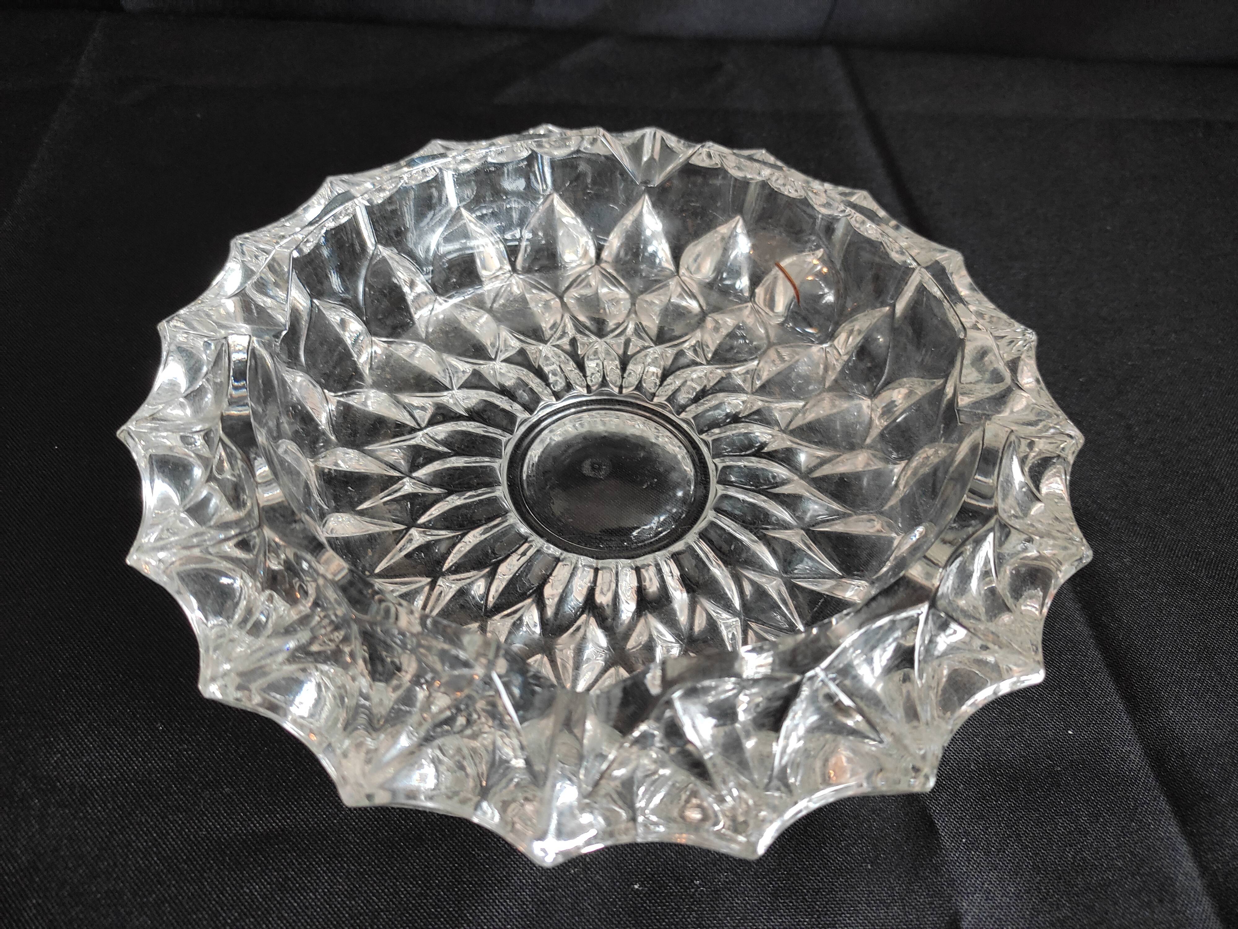 Glass crystal ashtray