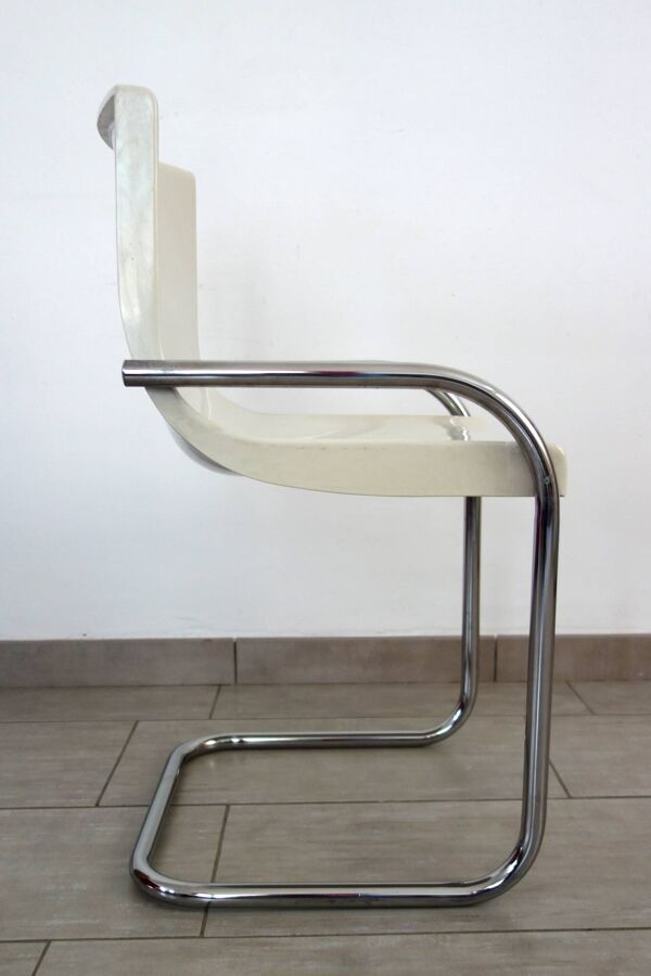Chaise métal chromé et plastique années 70 par Gautier