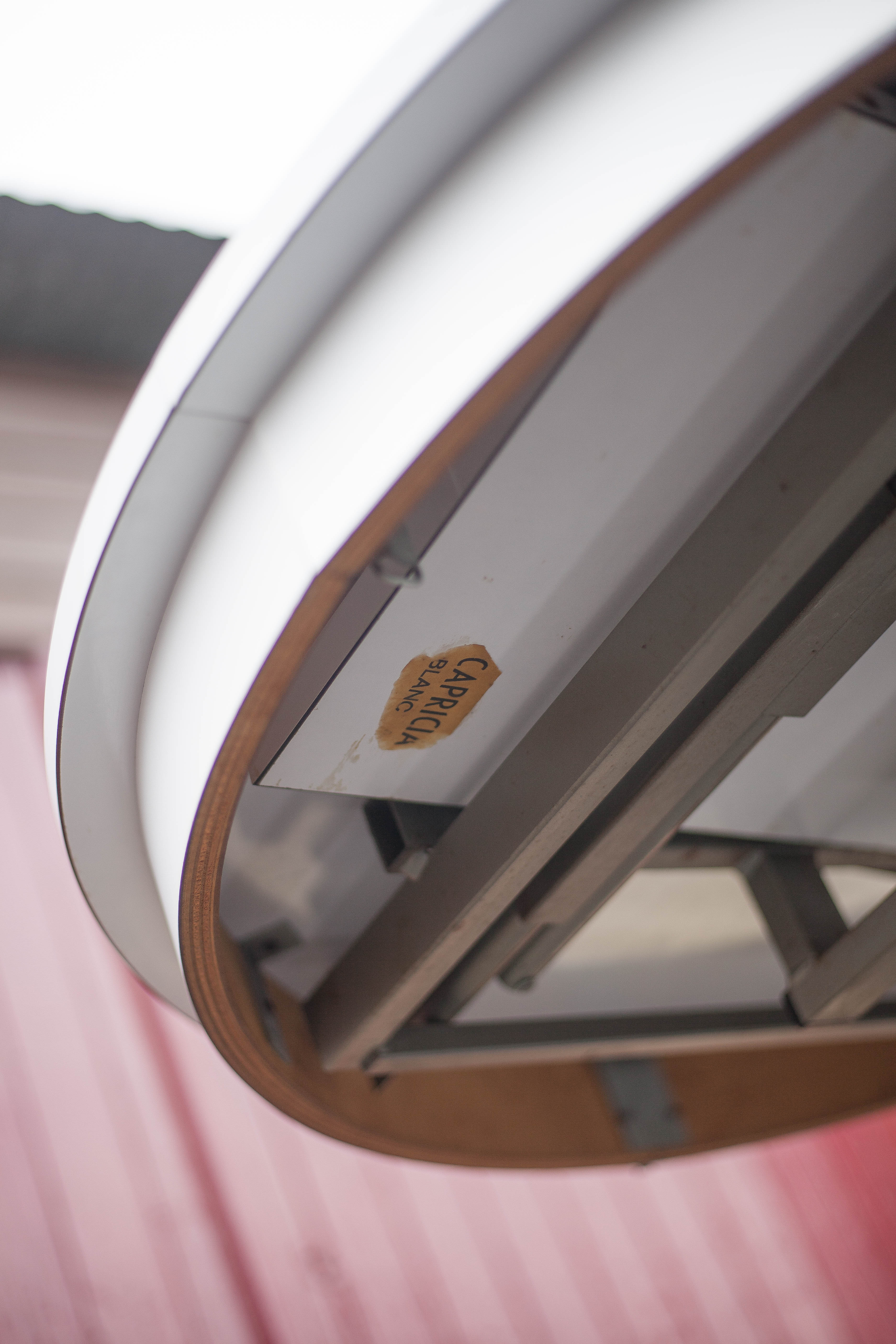 Round table formica white vintage 60/70