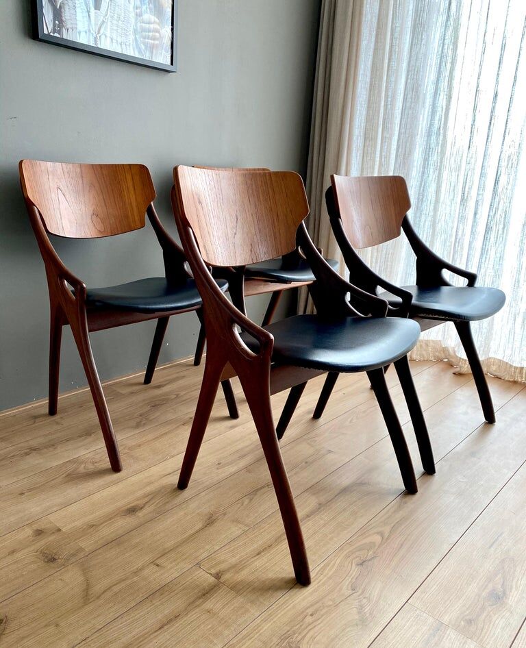 Chaises Arne Hovmand Olsen pour Mogens Kold vers les années 1950