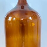 Give me amber Jeanne.