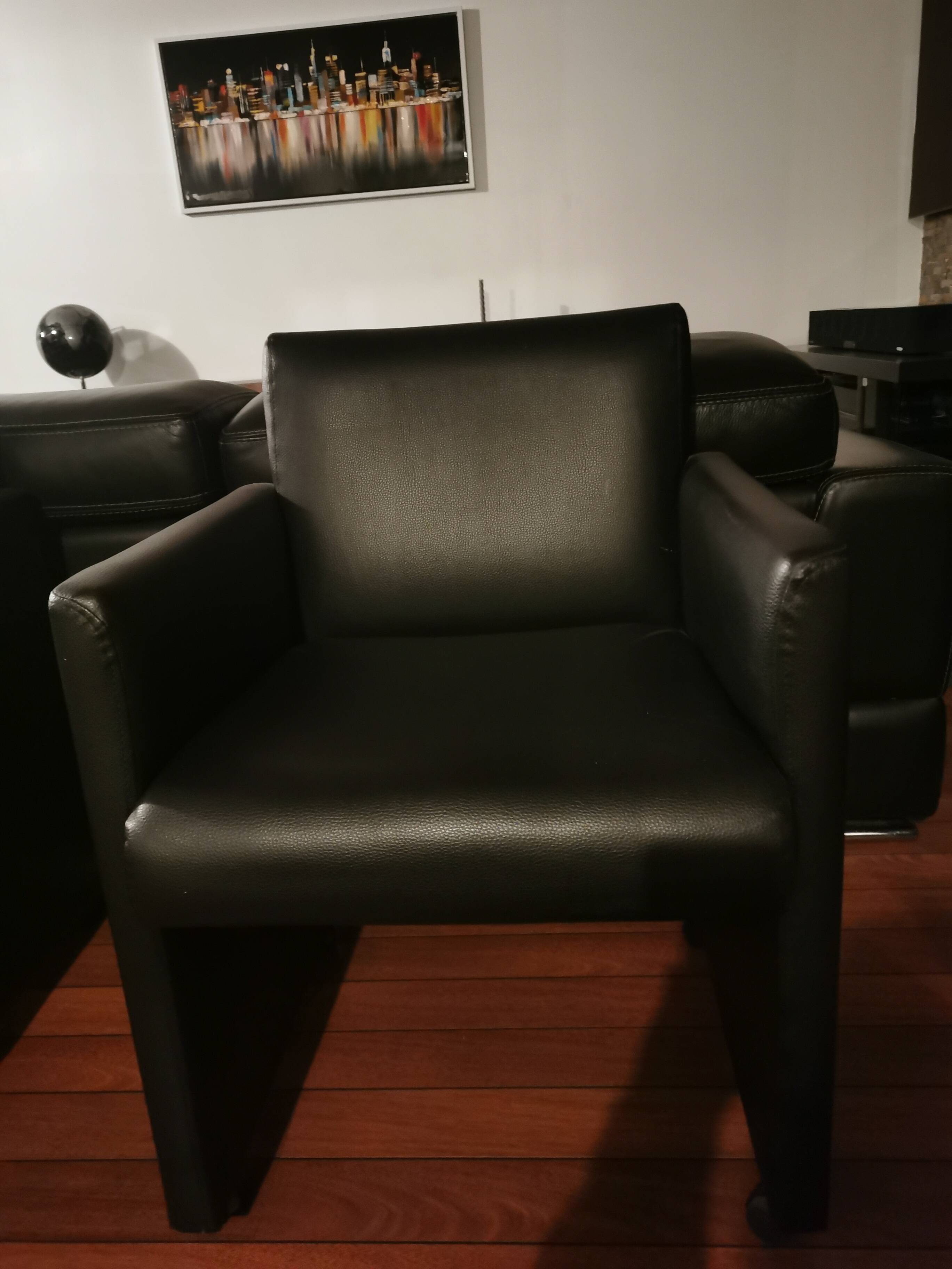 6 faux leather chairs on wheels