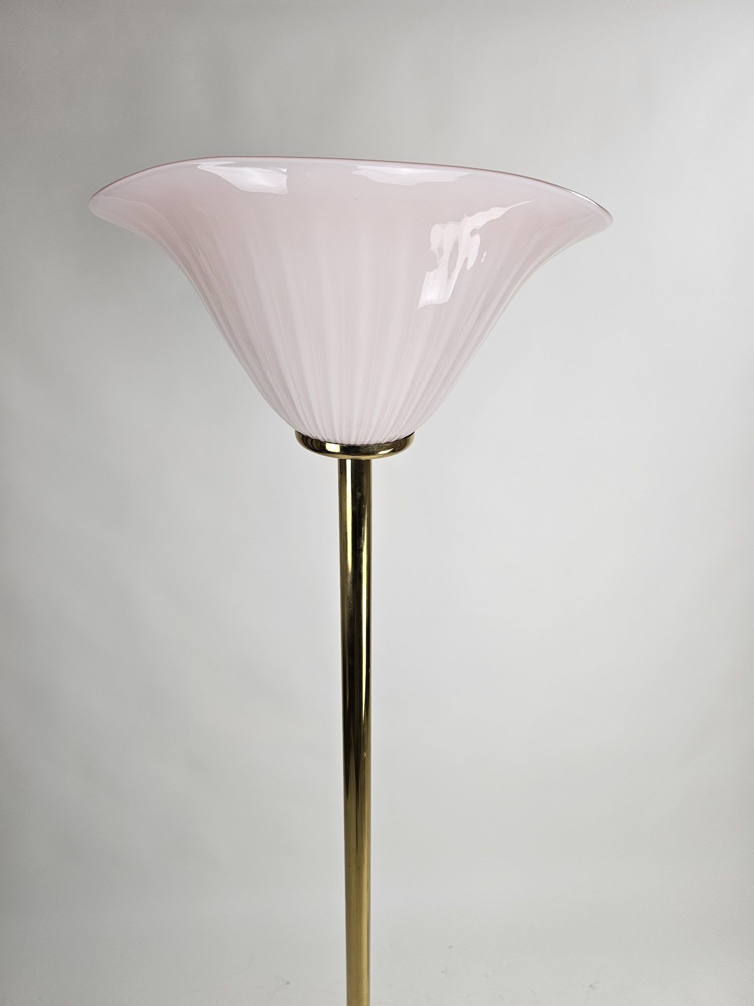 Italian floor lamp with pink Murano glass and brass foot