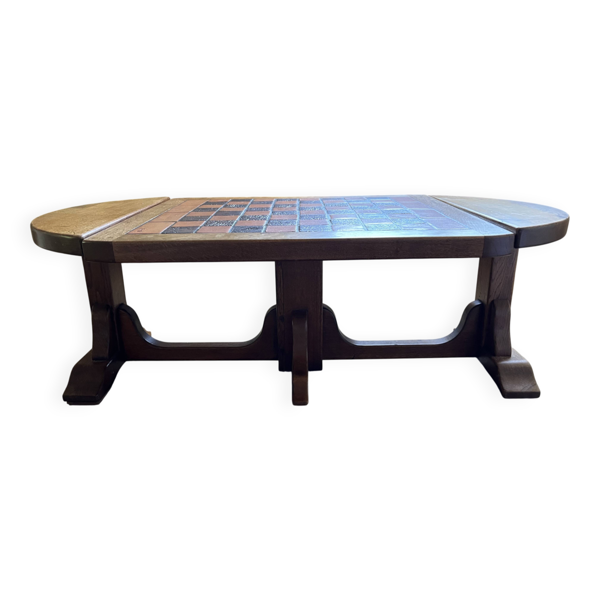 coffee table / chessboard