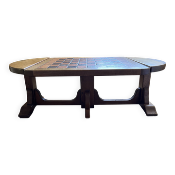 coffee table / chessboard
