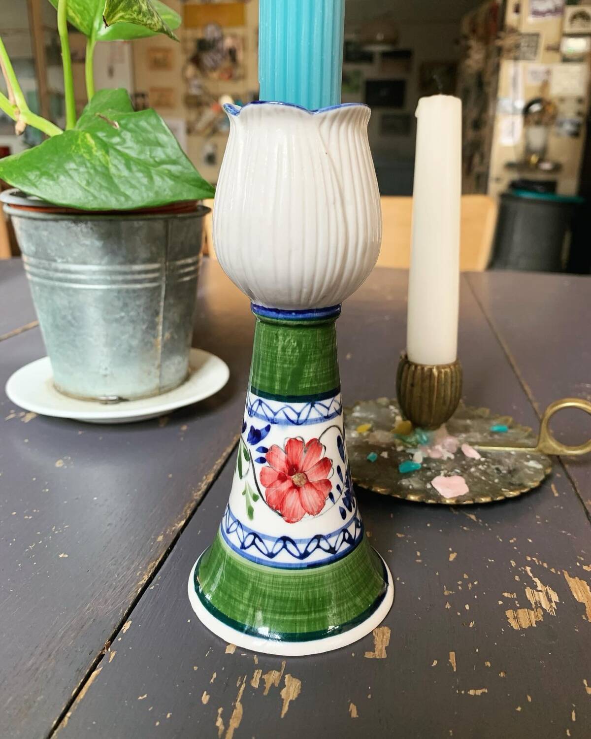 Flower candle holder
