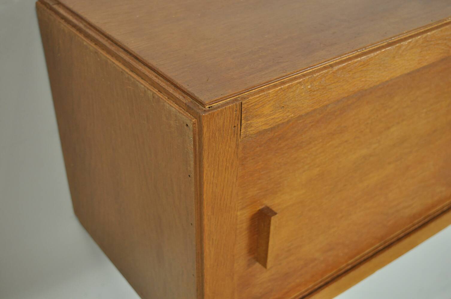 Vintage Mid-century hanging cabinet with sliding doors, 1960s