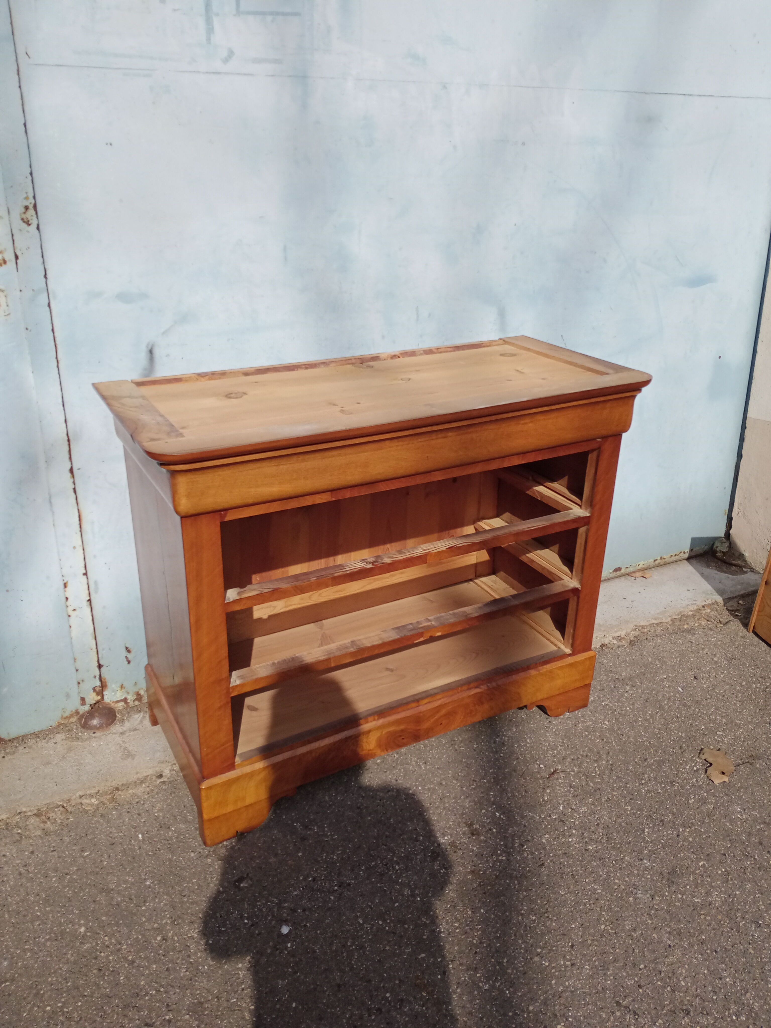 19th Louis Philippe veneer dresser