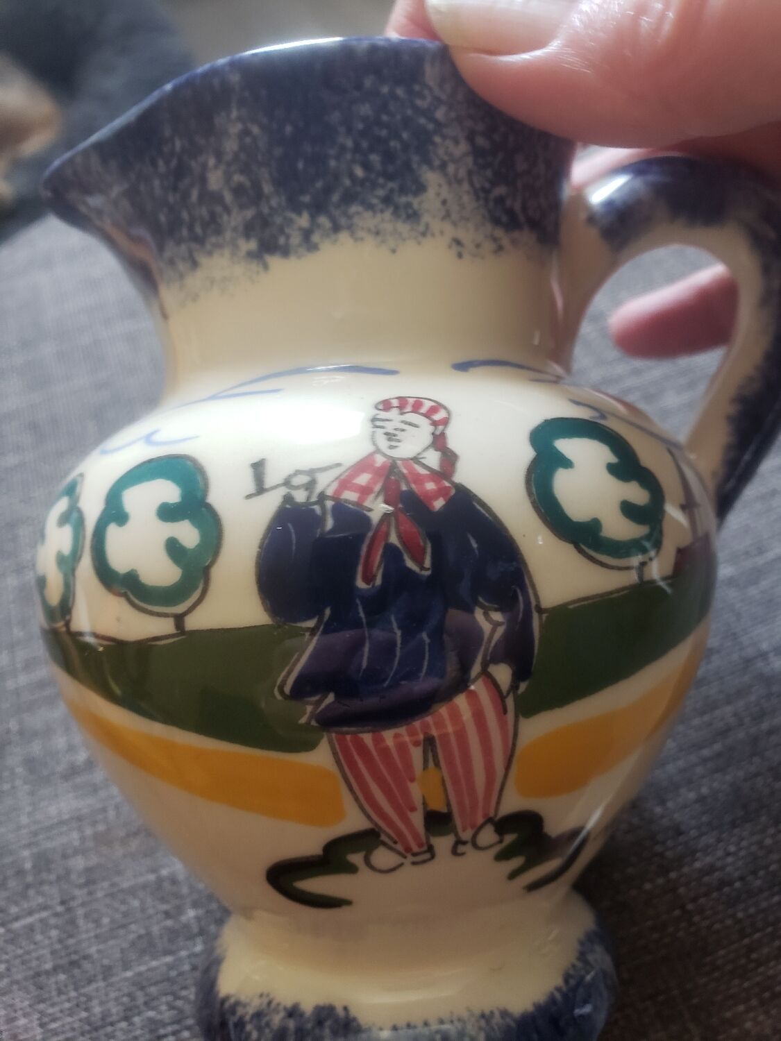 Breton pitcher sign tess