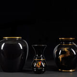 Ensemble de 3 vases en céramique noire émaillée avec des motifs dorés