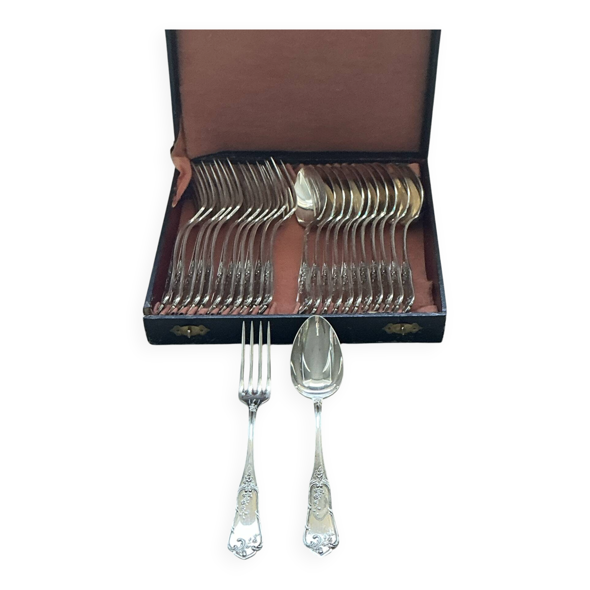 Elegant cutlery set 1900-1910 Boulenger "White 84" 24 place settings