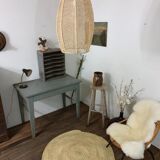Natural hanging