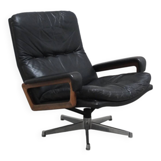 Iconic 'King' lounge chair by André Vandenbeuck for Strässle, 1960s