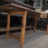 Table de travail vintage en sapin et en métal années 30