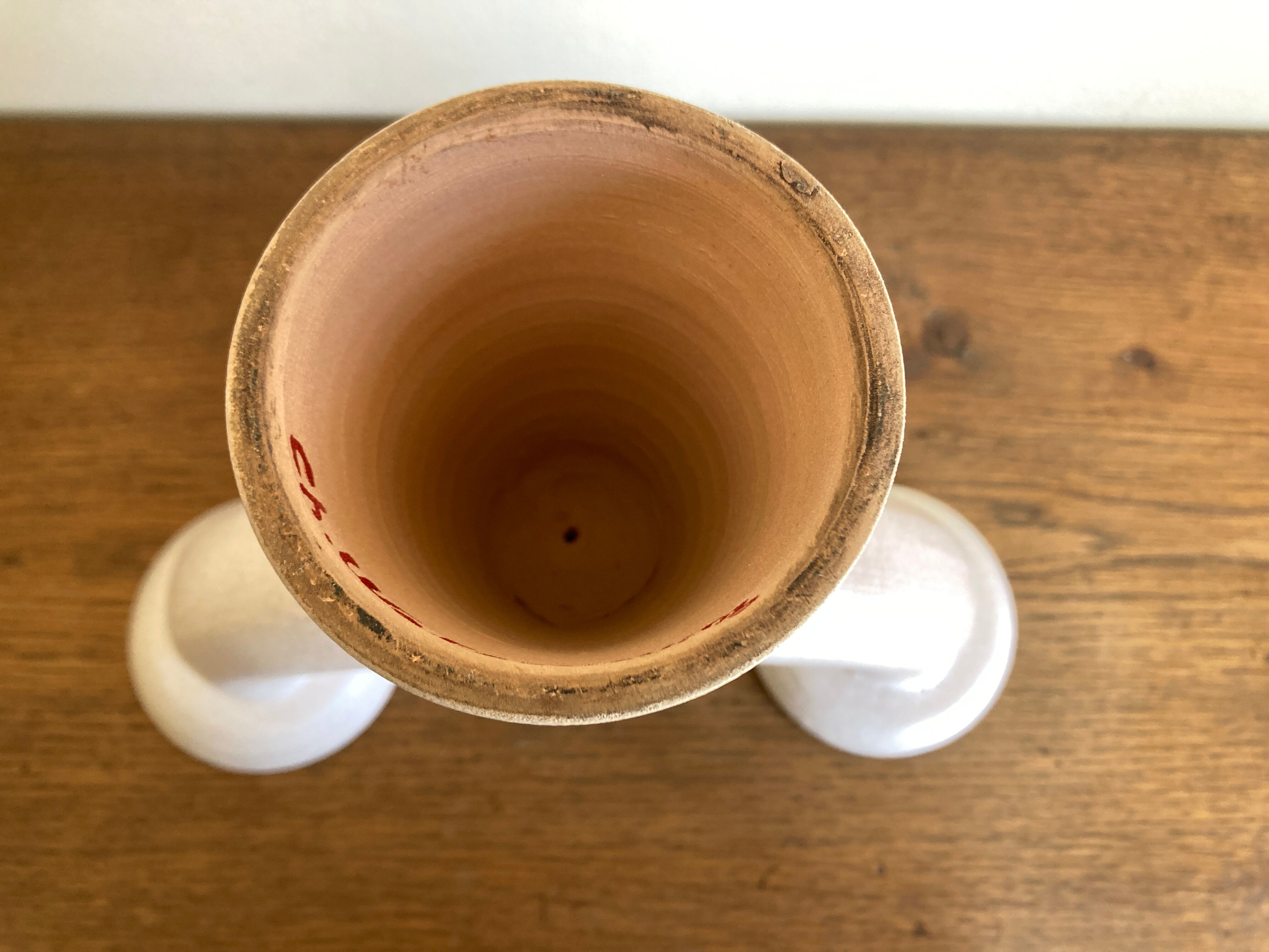 Brutalist candle holder made of white chamotte clay, 1980.