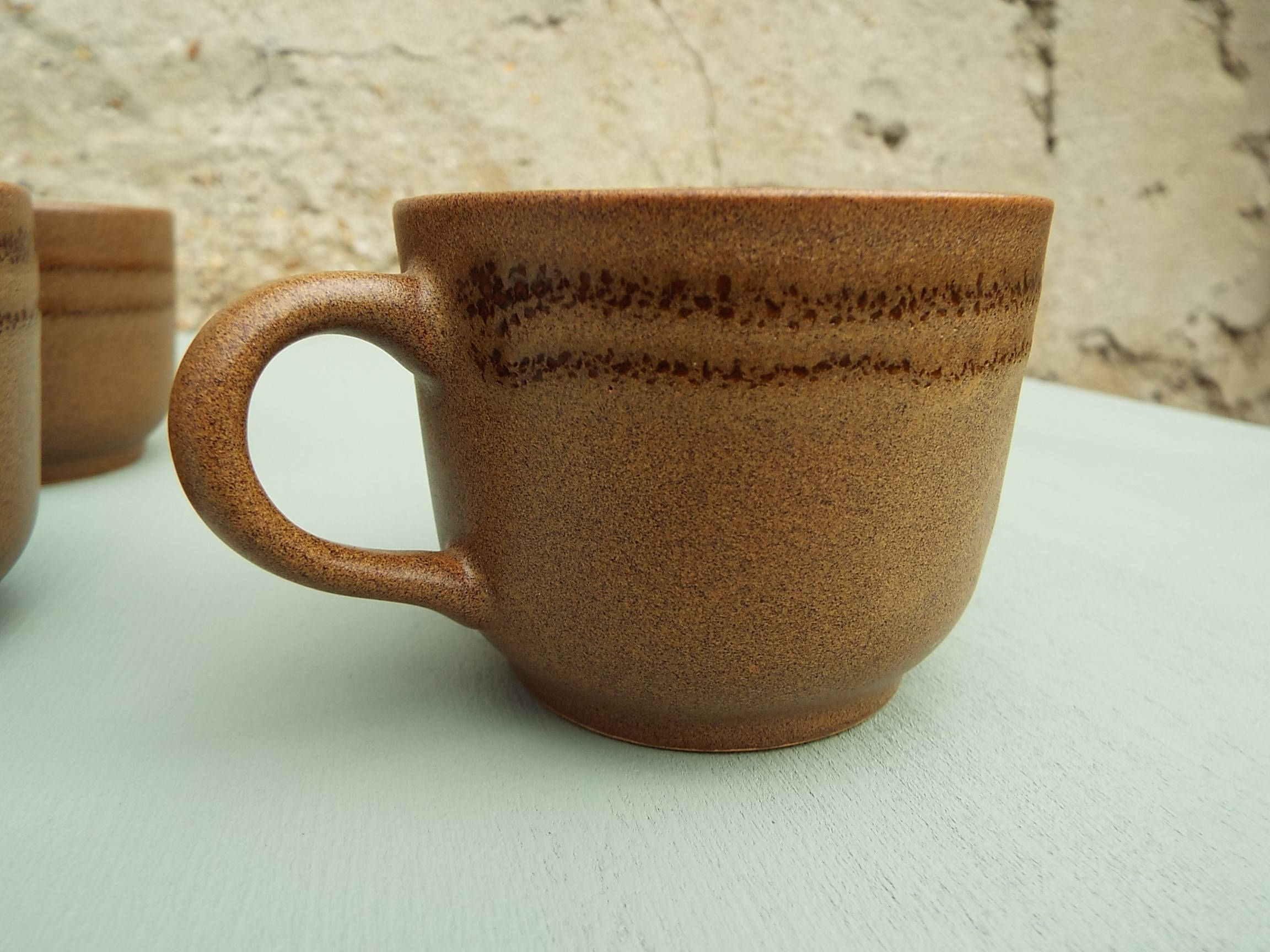 6 stoneware cups