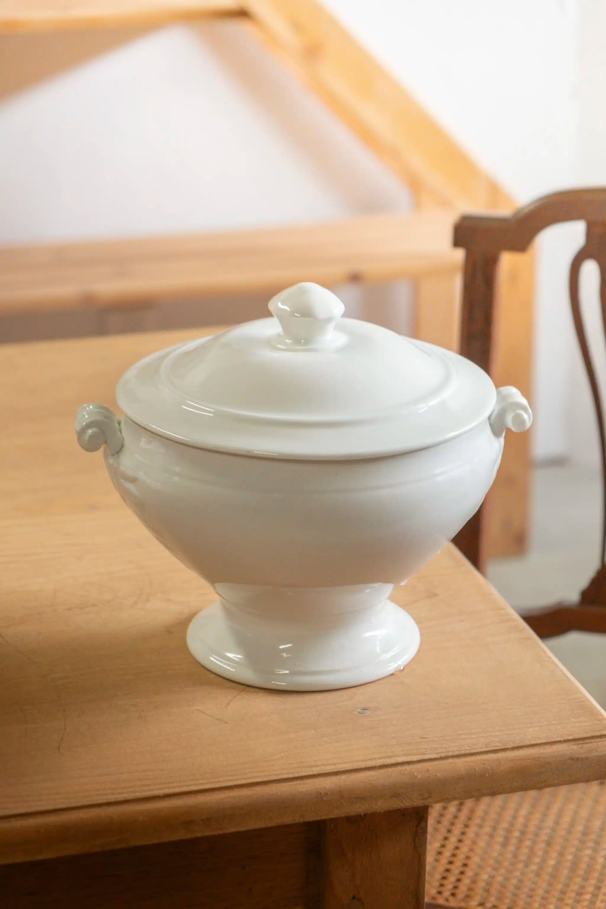 Soup tureen with lid "Blanche"