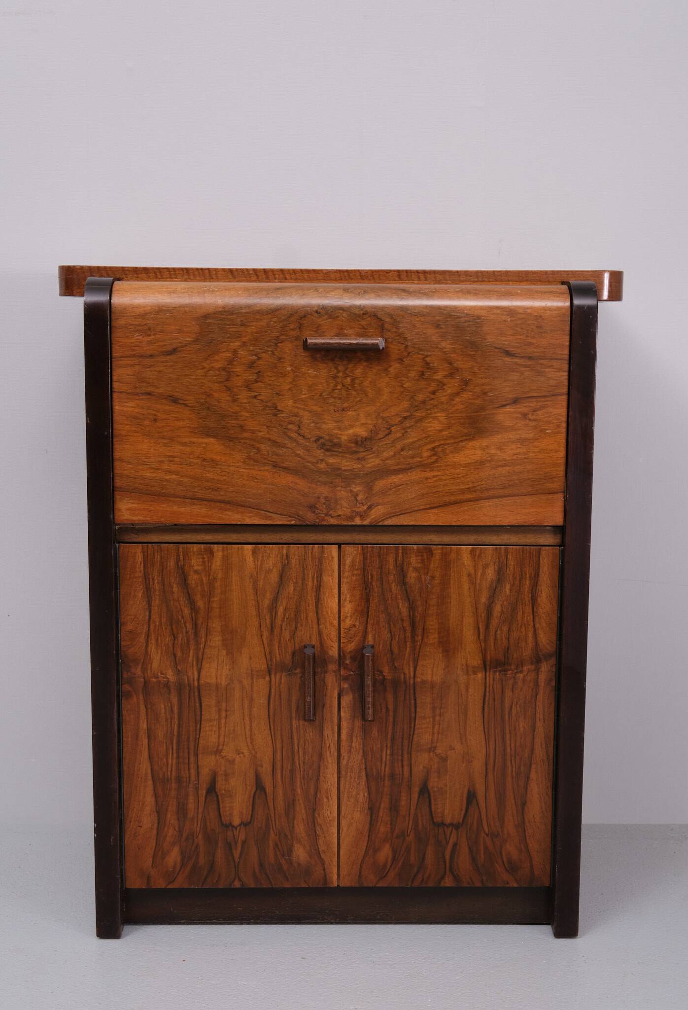 Art Deco furniture in burl wood from the 1920s, Netherlands.