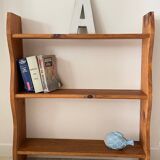 Shelf to stand or hang with 3 vintage wood trays