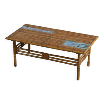 Table basse à carreaux de céramique bleus par Robert et Jean Cloutier