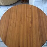 Rainer Daumiller extendable solid wood round table