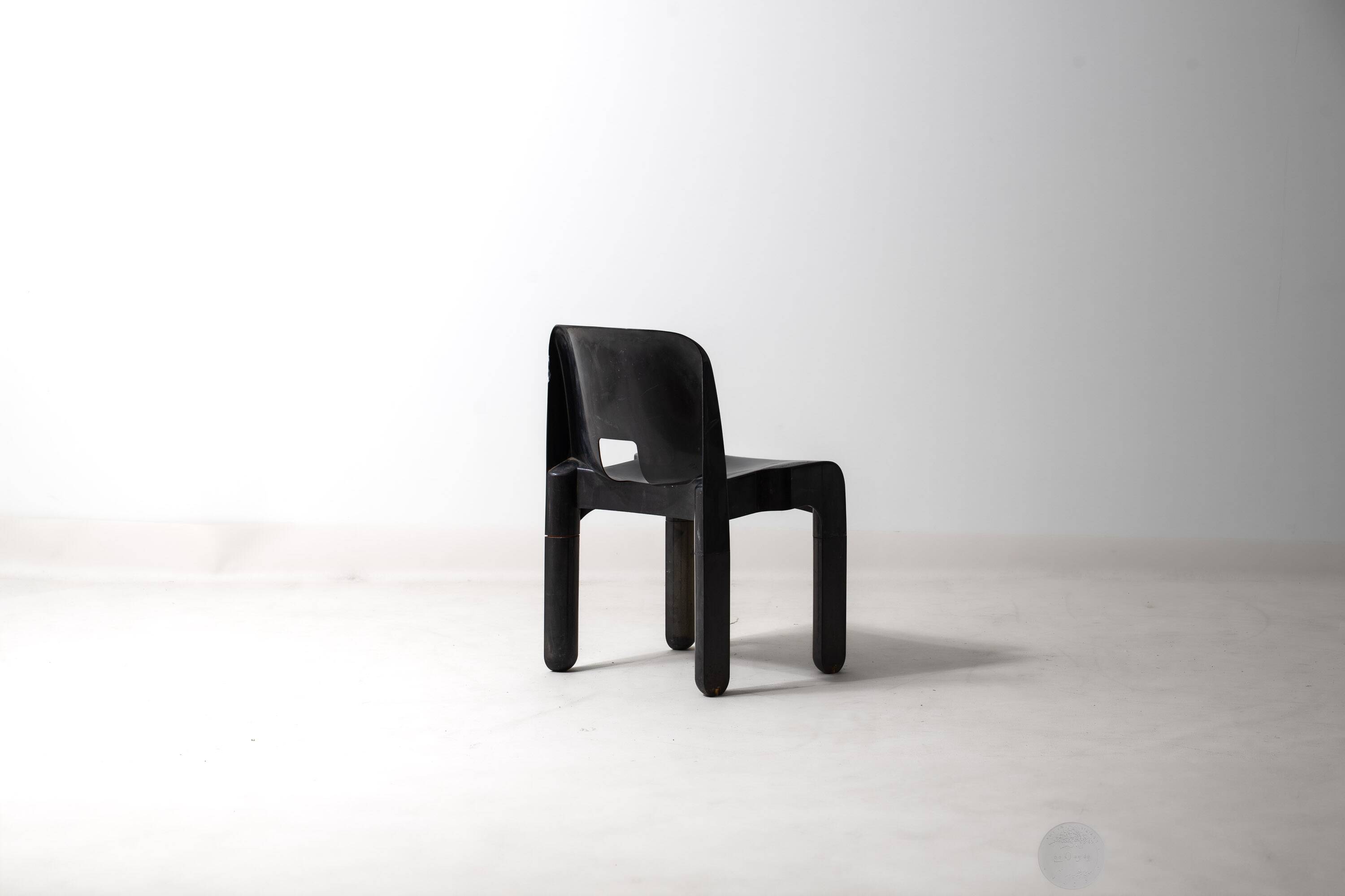 Ensemble de 6 chaises 'Universale' par Joe Colombo