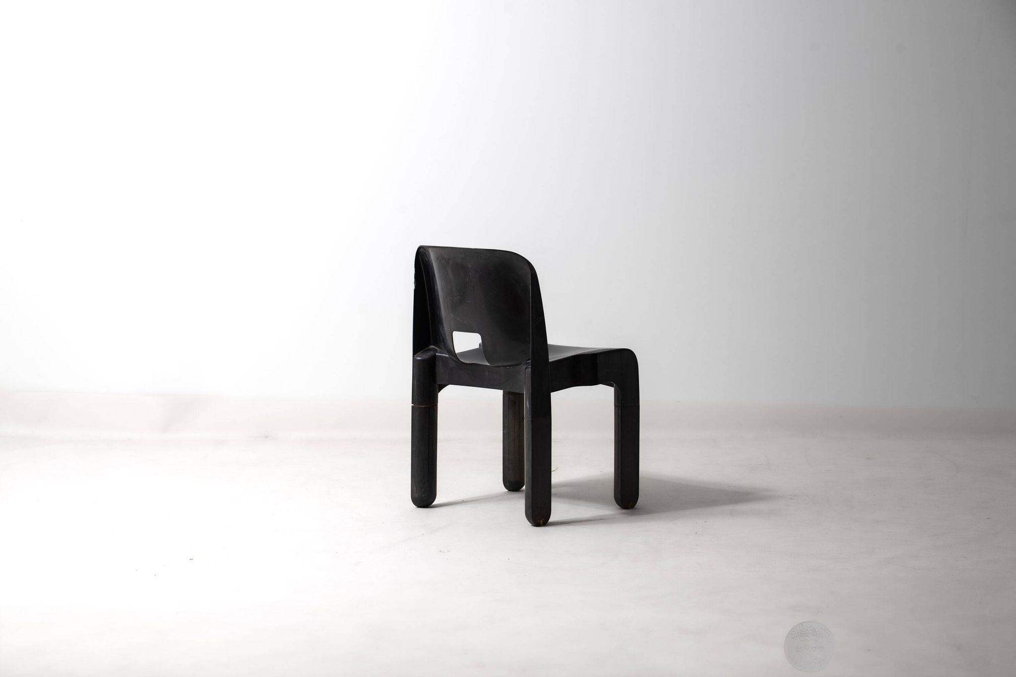 Ensemble de 6 chaises 'Universale' par Joe Colombo