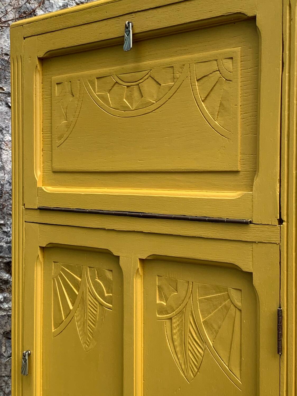 Parisian art deco buffet in yellow ochre