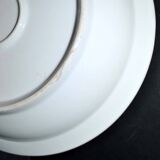 Limoges? lot de 2 plats ronds en porcelaine ancienne à liseré vert et or