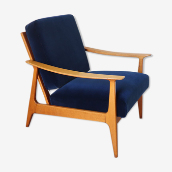 Scandinavian armchair in wood and velvet circa 1960